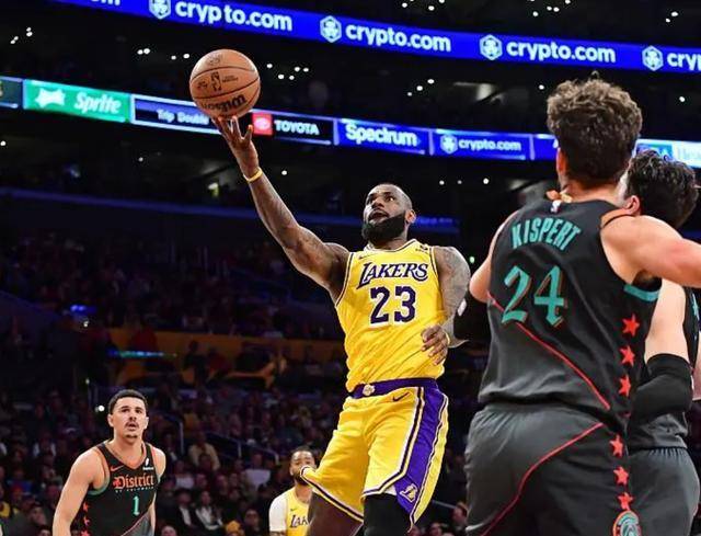 包含小牛队长生涯总得分突破,创历史纪录的词条 包含小牛队长生涯总得分突破,创历史纪录的词条