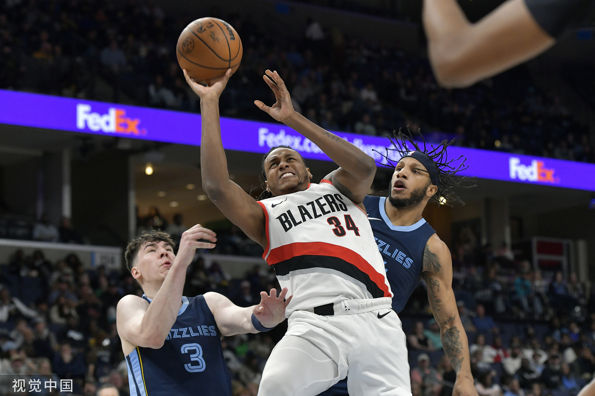 灰熊胜开拓者，终结连败