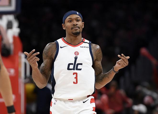 奇才大胜魔术，比尔发威攻防俱佳