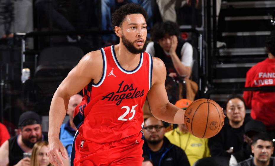 骑士遭遇尴尬败局，西蒙斯表现平平