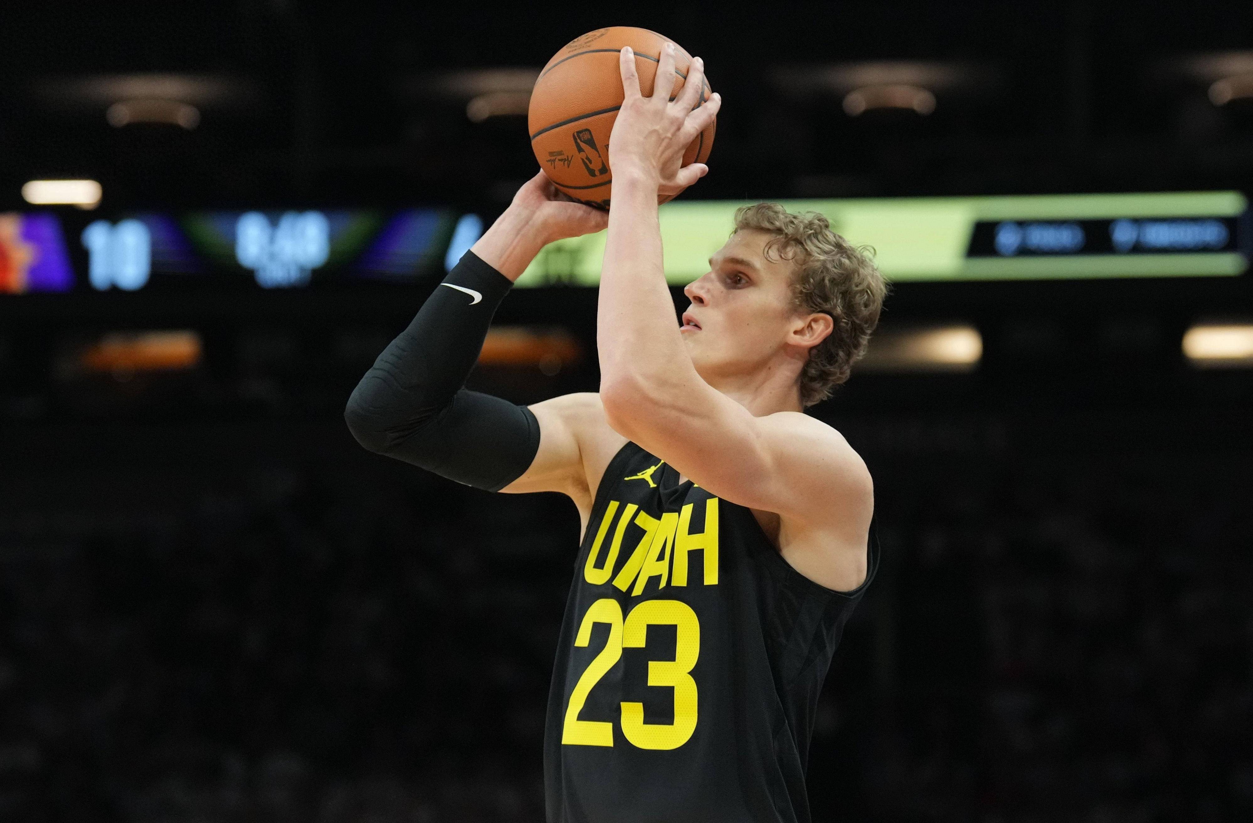 包含独行侠绝杀爵士！小南斯砍23+4的词条