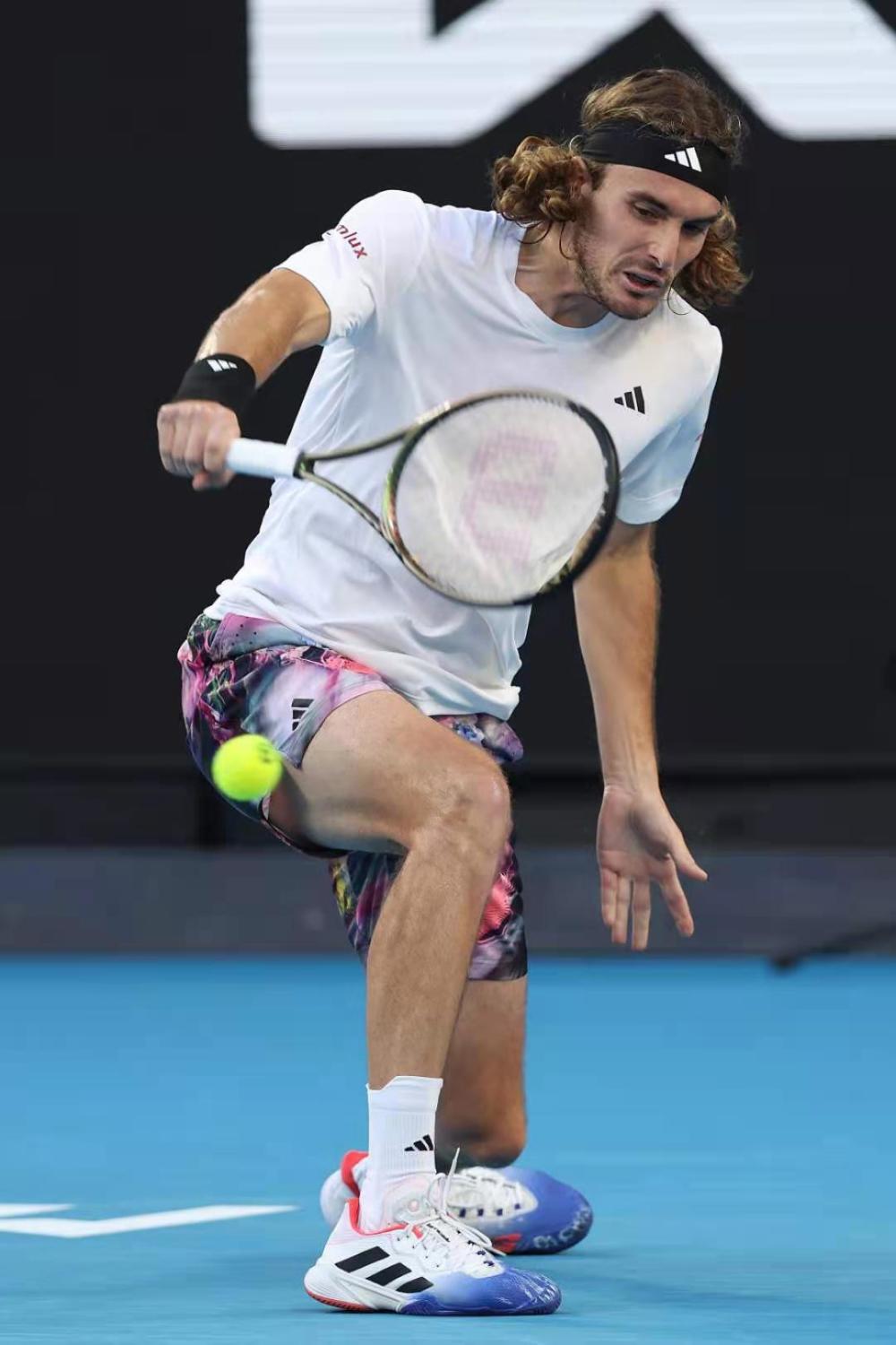 关于温网横扫戴维斯杯,西西帕斯统治全场的信息 关于温网横扫戴维斯杯,西西帕斯统治全场的信息